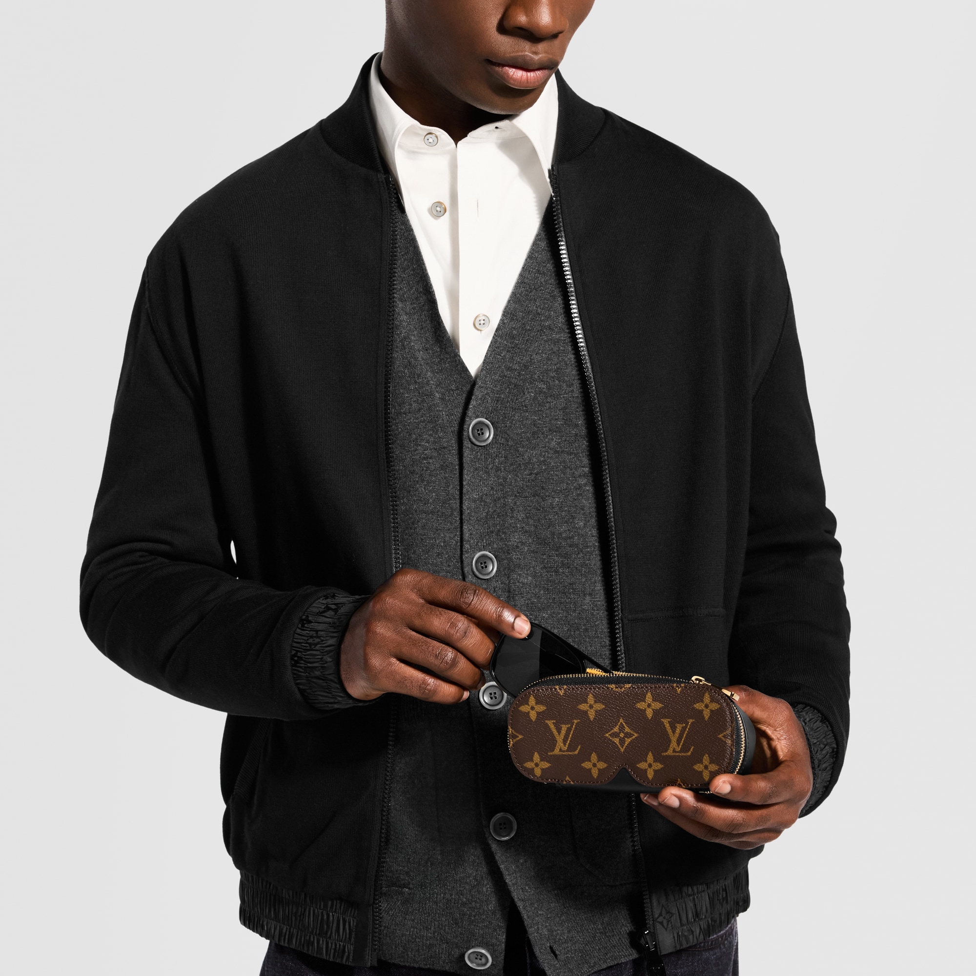 Sunglasses Pouch GM Monogram Canvas - Discontinued Product | LOUIS